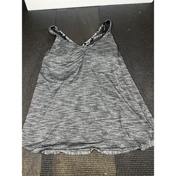 LULULEMON ATHLETICA Knot Your Typical‎ Tank 'Medium Support A/B Cup' Size 8 - Picture 1 of 6